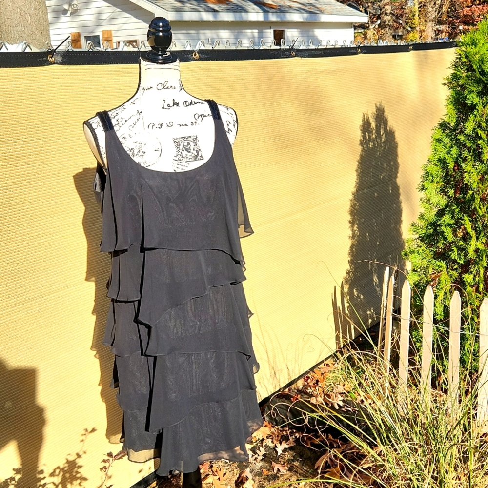 CALVIN KLEIN ▪︎ Flapper inspired Ruffled Sleeveless Dress in Black, Size 12